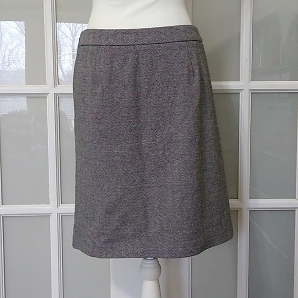 Talbots Petites Black and White Herringbone Stretch Skirt - 6P - Picture 3 of 13